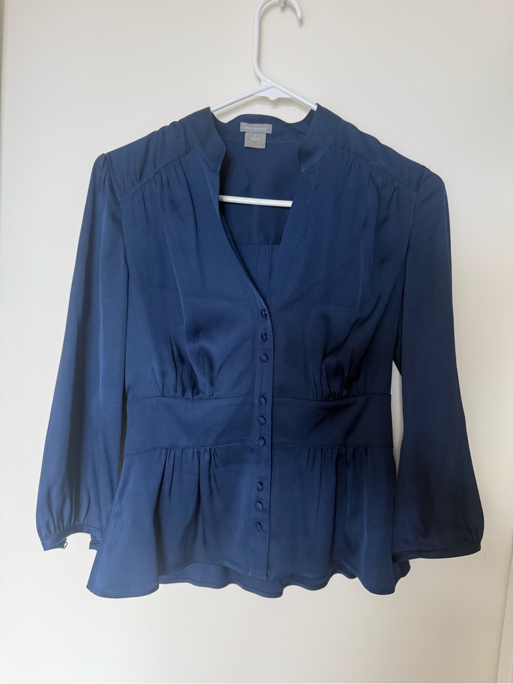 Ann Taylor Navy Silk Blend Button Front Peplum Blouse Size 0